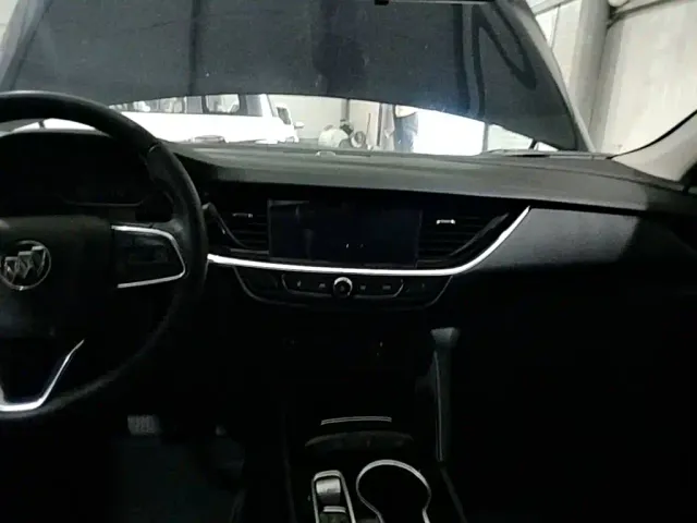 Buick Regal — Фото автомобиля 12