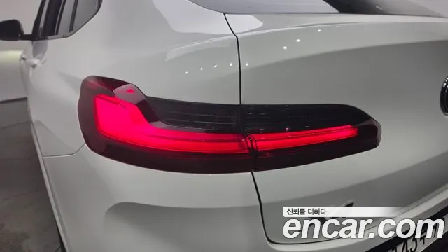 BMW X4 xDrive20i M Sport — Фото автомобиля 22