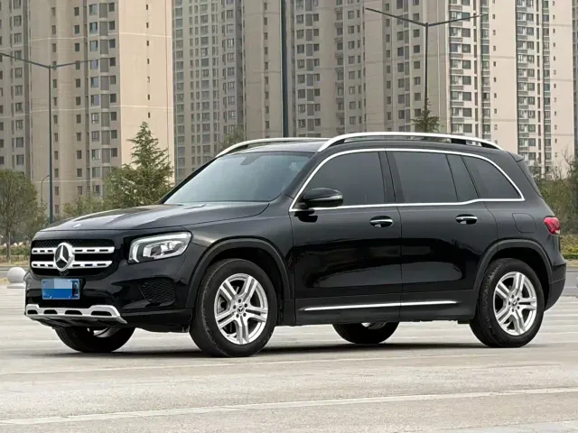 Фотография автомобиля — Mercedes-Benz GLB-Class