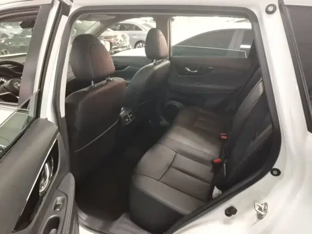 Nissan X-Trail — Фото автомобиля 16