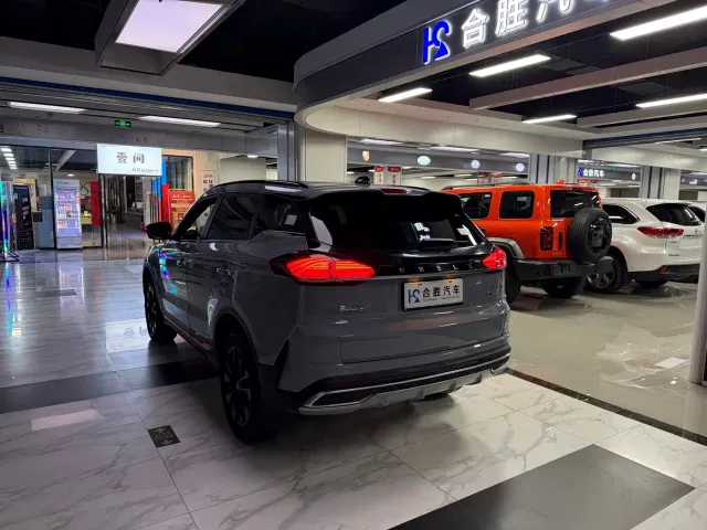 Geely Boyue — Фото автомобиля 7