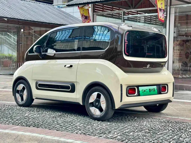 Baojun KiWi EV — Фото автомобиля 12