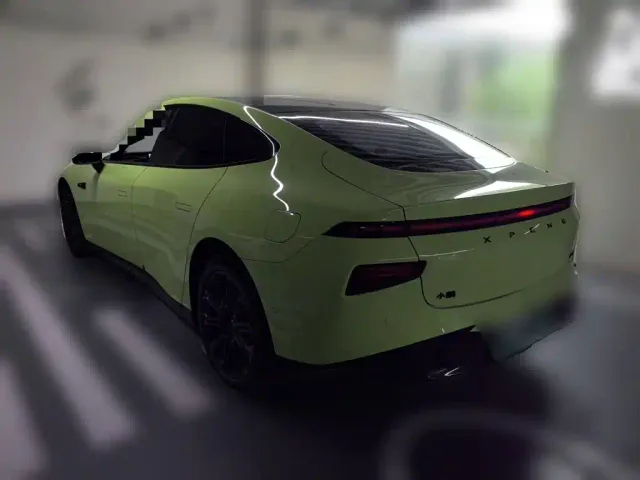 Xpeng P7 — Фото автомобиля 4
