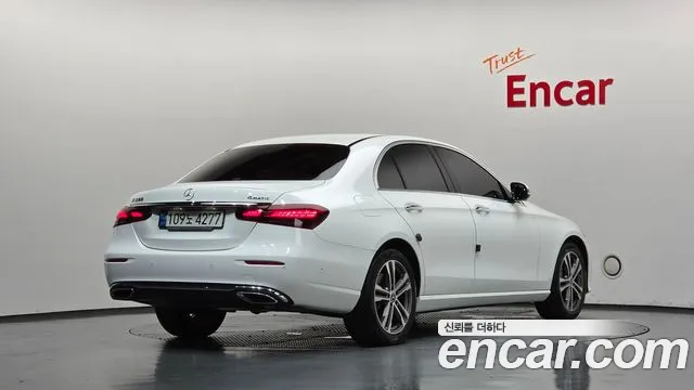 Mercedes-Benz E-Class E-класс W213 E350 4MATIC Avantgarde — Фото автомобиля 2