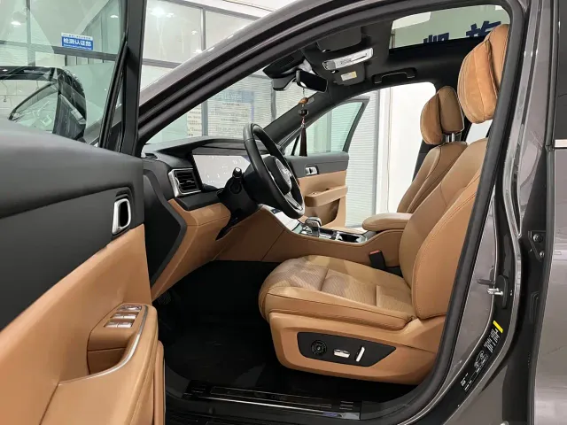 Li Auto ONE — Фото автомобиля 8