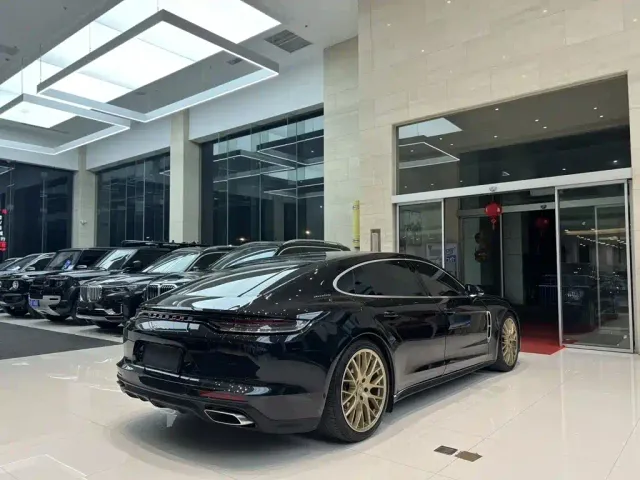 Porsche Panamera — Фото автомобиля 9