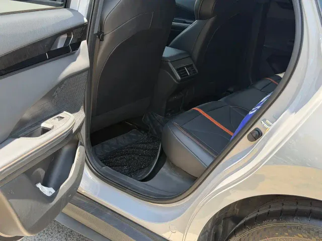 Changan Changan UNI-V 2024 1.5T Deluxe — Фото автомобиля 13