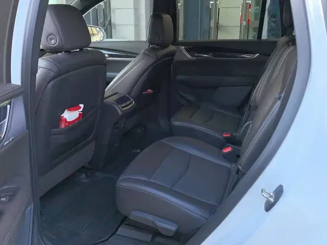 Cadillac XT6 — Фото автомобиля 11