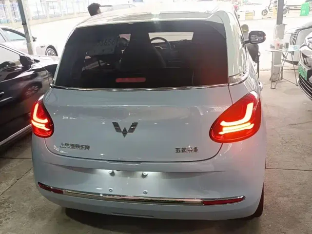 Wuling Bingo — Фото автомобиля 5