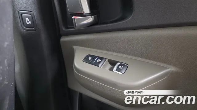 Kia Carnival 4th Gen — Фото автомобиля 25