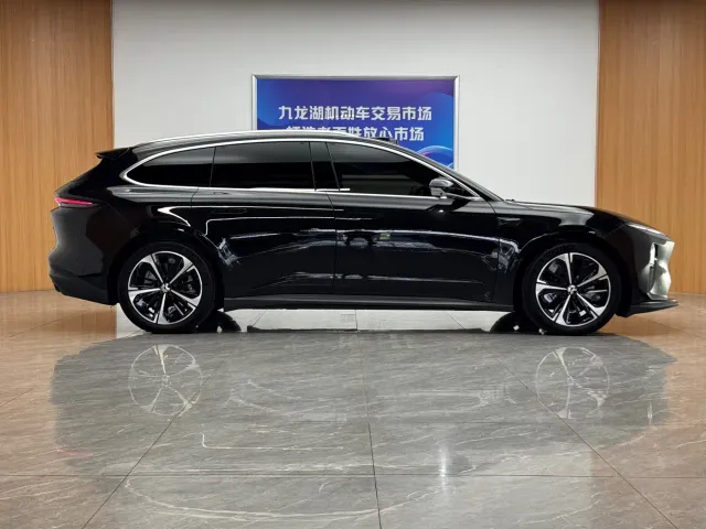 Nio ET5 Touring — Фото автомобиля 4