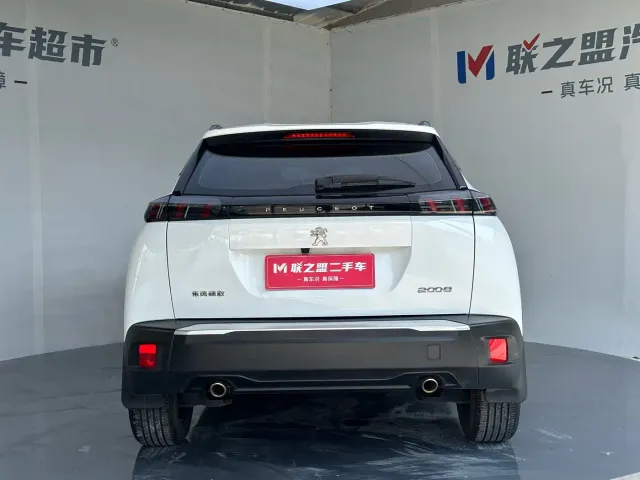 Peugeot 2008 — Фото автомобиля 5