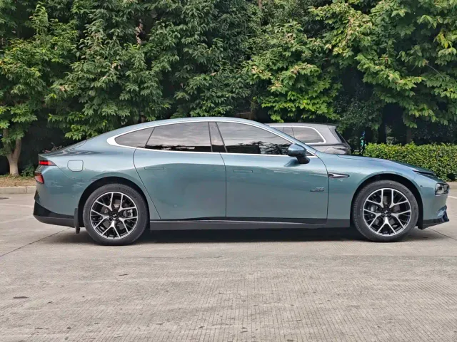 Xpeng P7 — Фото автомобиля 4