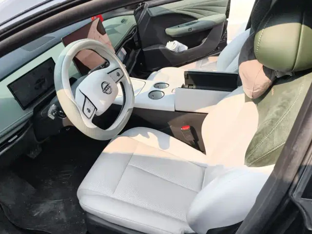 Nissan N7 — Фото автомобиля 9
