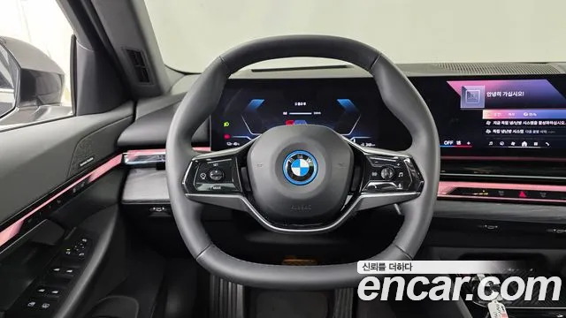 BMW i5 G60 — Фото автомобиля 13