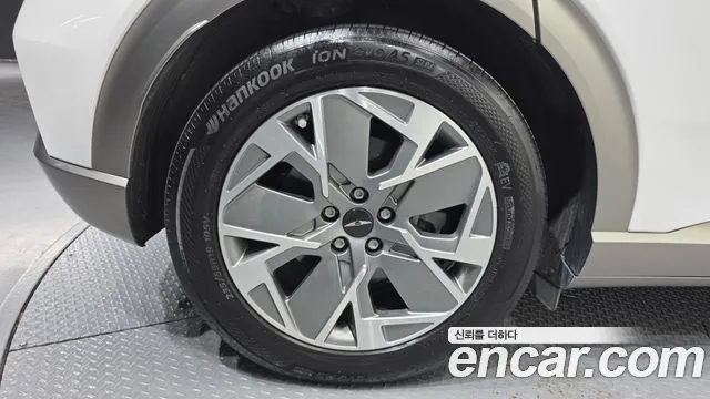 Genesis GV60 — Фото автомобиля 5