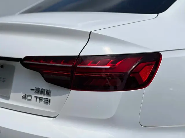 Audi A4L — Фото автомобиля 12