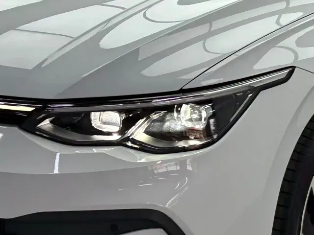 Volkswagen Golf — Фото автомобиля 7