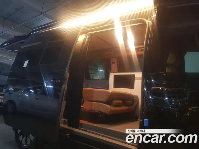 Hyundai Staria Staria — Фото автомобиля 10