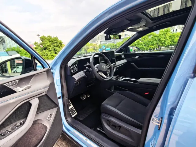 Volkswagen Tiguan L — Фото автомобиля 8