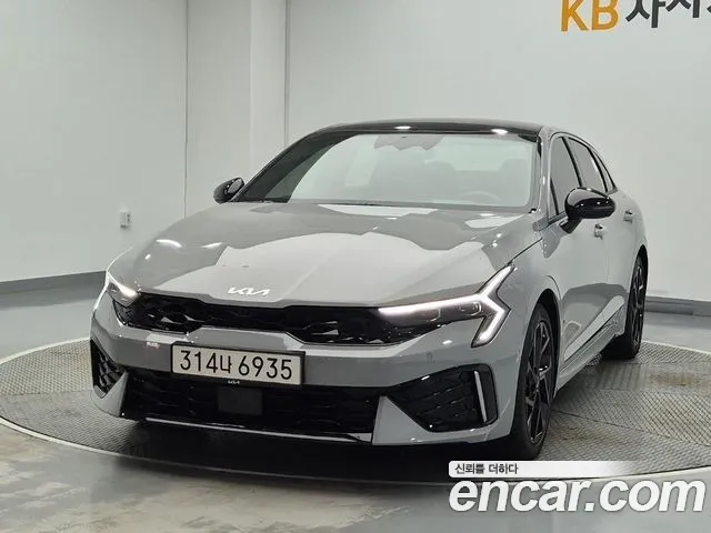 Фотография автомобиля — Kia K5 Generation 3