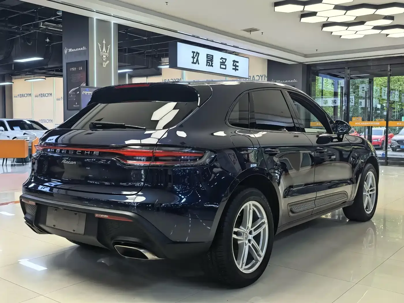 Porsche Macan 2022 Macan 2.0T — Фото автомобиля 13