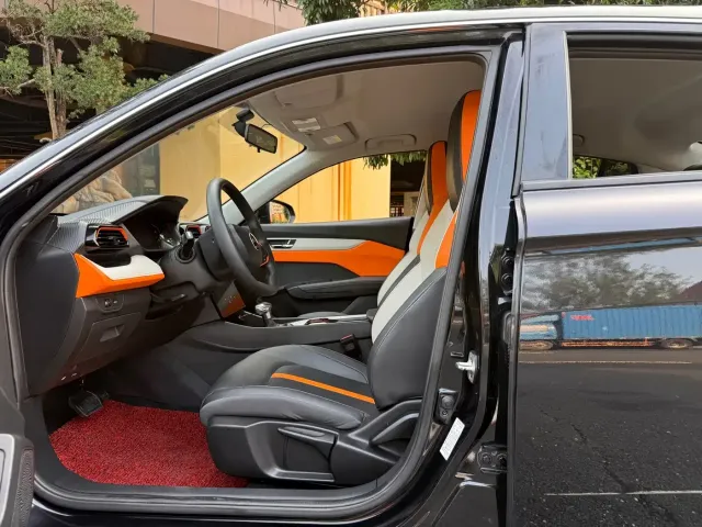 Dongfeng Yixuan — Фото автомобиля 6