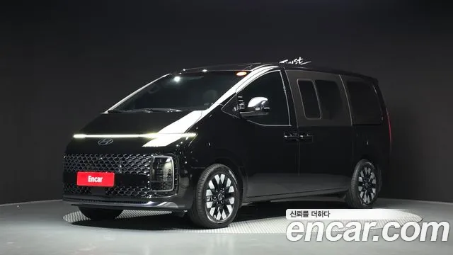 Фотография автомобиля — Hyundai Staria