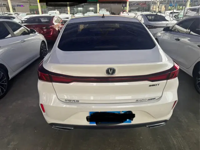 Changan Eado — Фото автомобиля 12