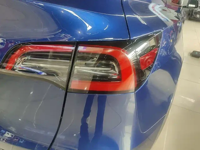 Tesla Model Y — Фото автомобиля 7