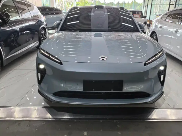 Nio ET5 — Фото автомобиля 2