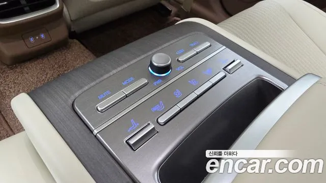 Hyundai Grandeur GN7 — Фото автомобиля 19