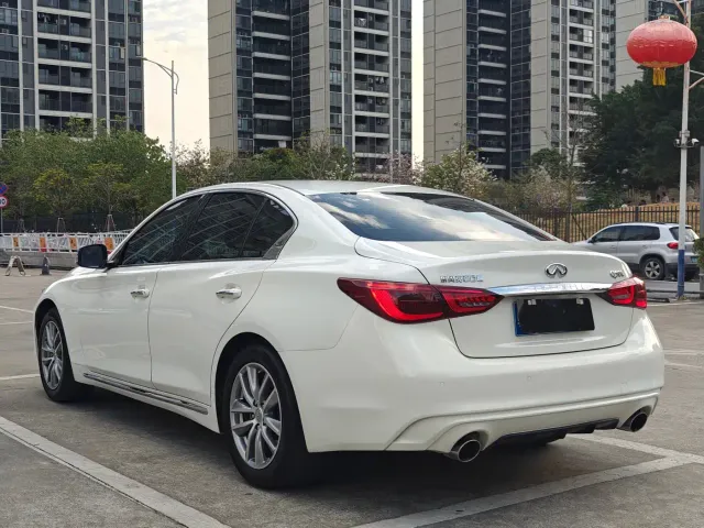 Infiniti Q50L — Фото автомобиля 15