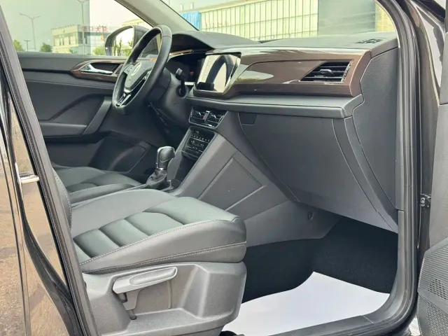 Volkswagen Tharu — Фото автомобиля 7