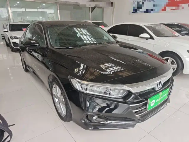 Honda Accord — Фото автомобиля 3