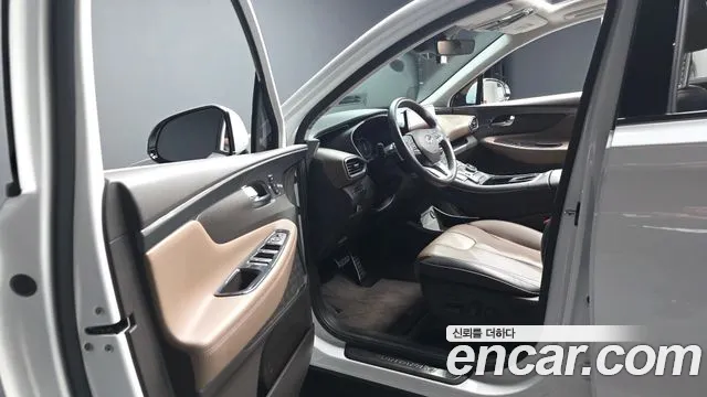 Hyundai Santafe — Фото автомобиля 10