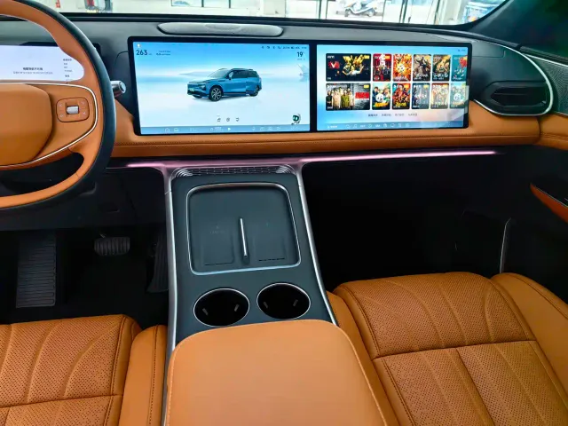 Xpeng G9 — Фото автомобиля 13