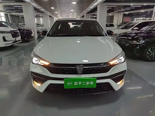 Roewe i5 — Фото автомобиля 2
