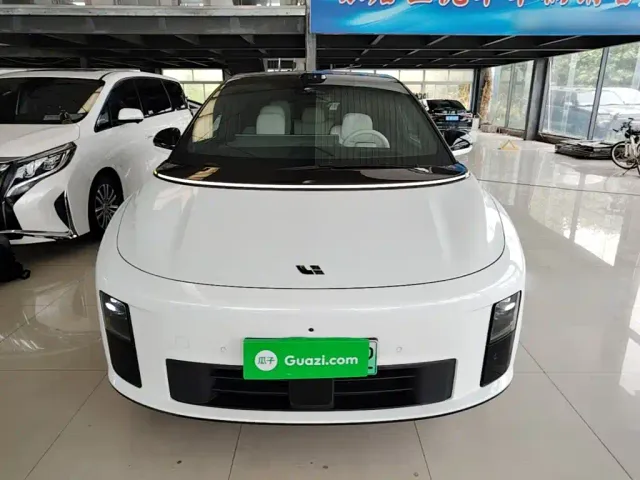 Li Auto i6 — Фото автомобиля 2