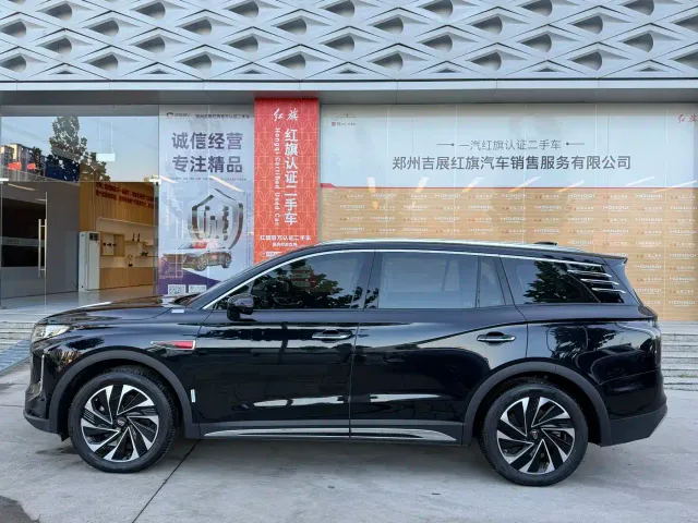 Hongqi HS7 PHEV — Фото автомобиля 16