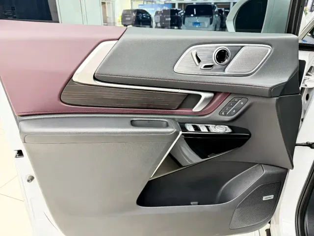 Buick Century 2023 2.0T 6-Seat World Edition — Фото автомобиля 6