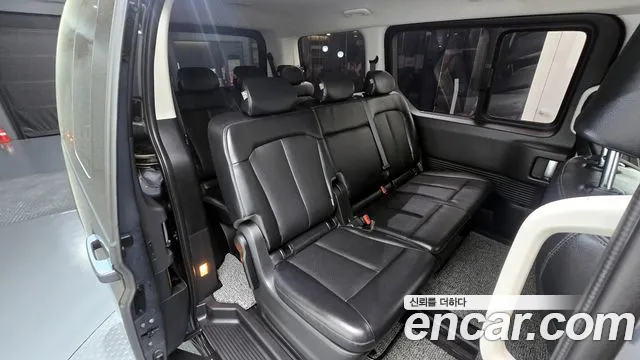 Hyundai Staria Staria 4WD Tourer 9 мест — Фото автомобиля 11