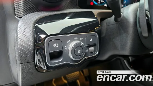 Mercedes-Benz A-Class — Фото автомобиля 17