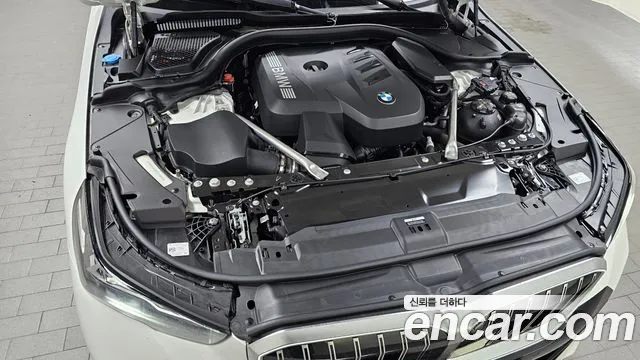 BMW 5-Series 5 серия (G60) 530i xDrive M Sport — Фото автомобиля 5