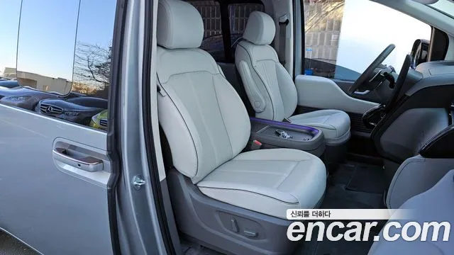 Hyundai Staria Staria 4WD Lounge 9 мест — Фото автомобиля 10