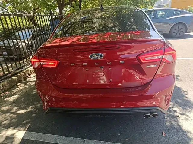 Ford Focus — Фото автомобиля 5
