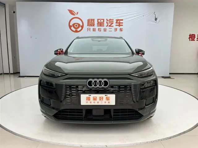 Audi Q6L e-tron — Фото автомобиля 2