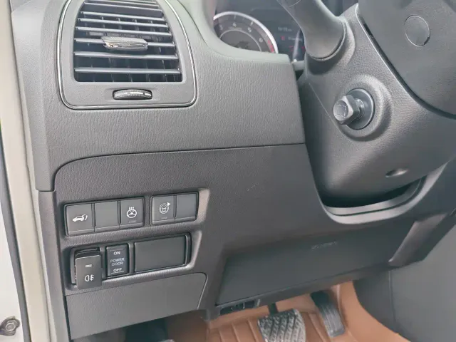 Nissan Patrol — Фото автомобиля 15