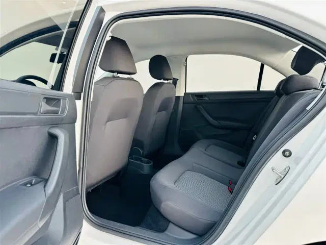 Volkswagen Santana — Фото автомобиля 14