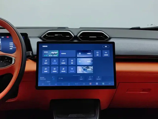 Dongfeng Fengshen L7 — Фото автомобиля 12